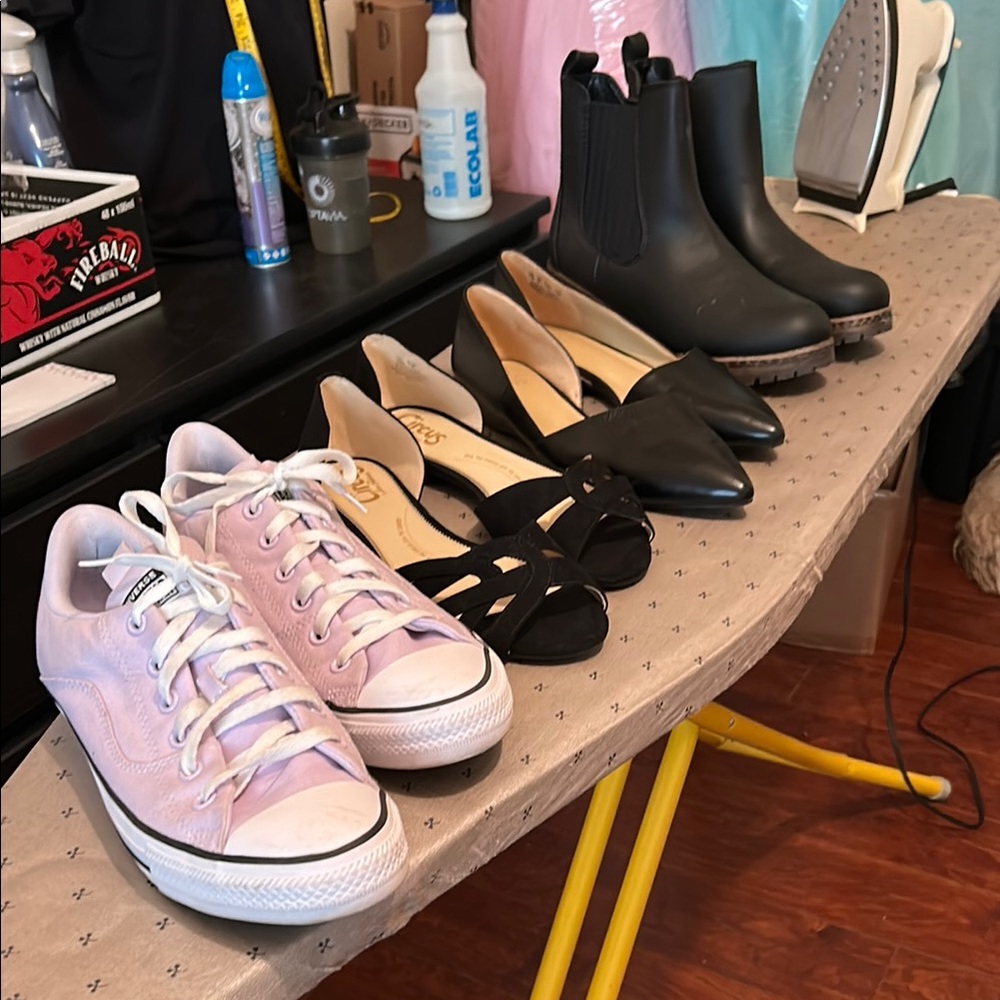 Bundle deal four pairs of new shoes